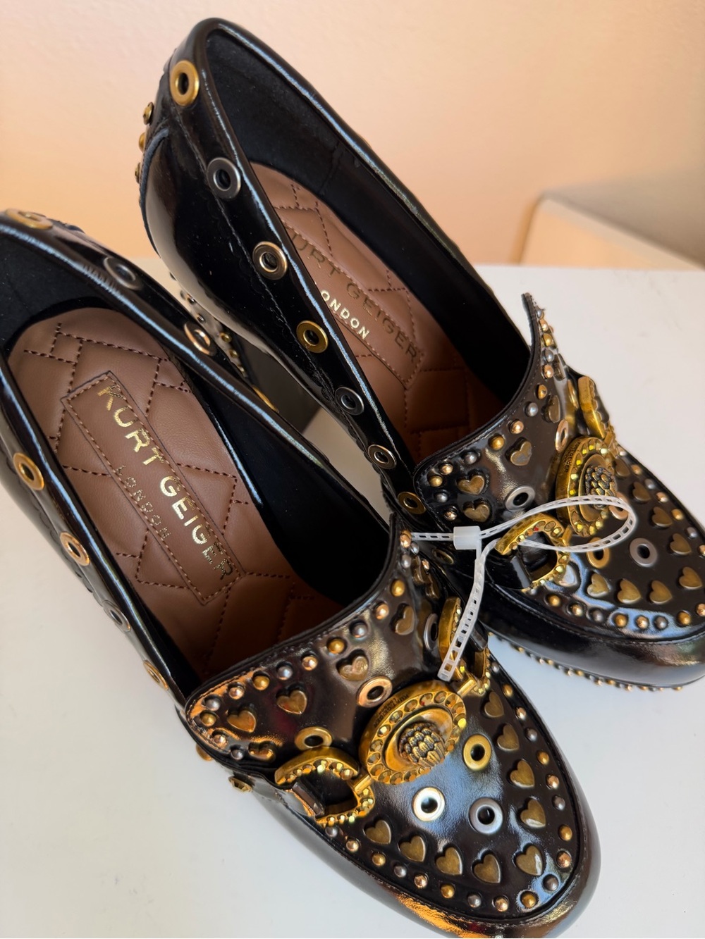 NWT Kurt Geiger Black Patent Loafers with Gold Heart Stud & Grommet Detail Sz 40 - Picture 10 of 15
